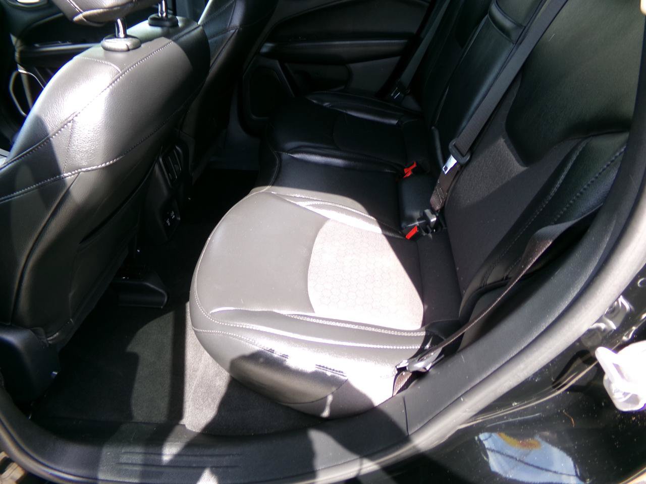 Used 2019 Jeep Compass Latitude AWD/4WD image 11
