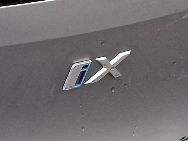 Used 2024 BMW iX xDrive50 w/ Premium Package image 37
