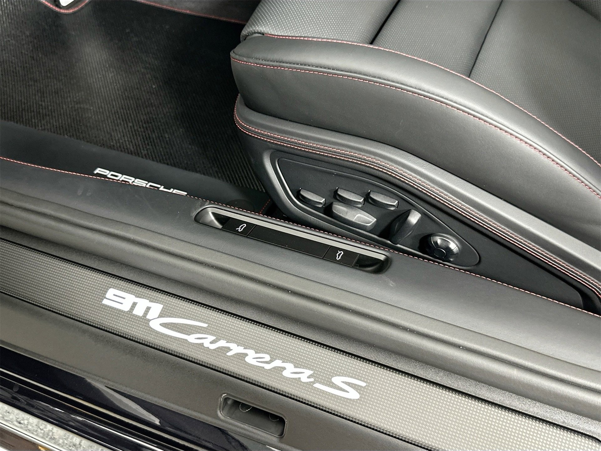 Certified 2025 Porsche 911 Carrera S image 28