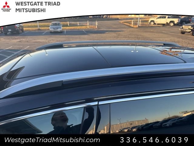 Used 2022 Volkswagen Atlas SEL Premium image 5