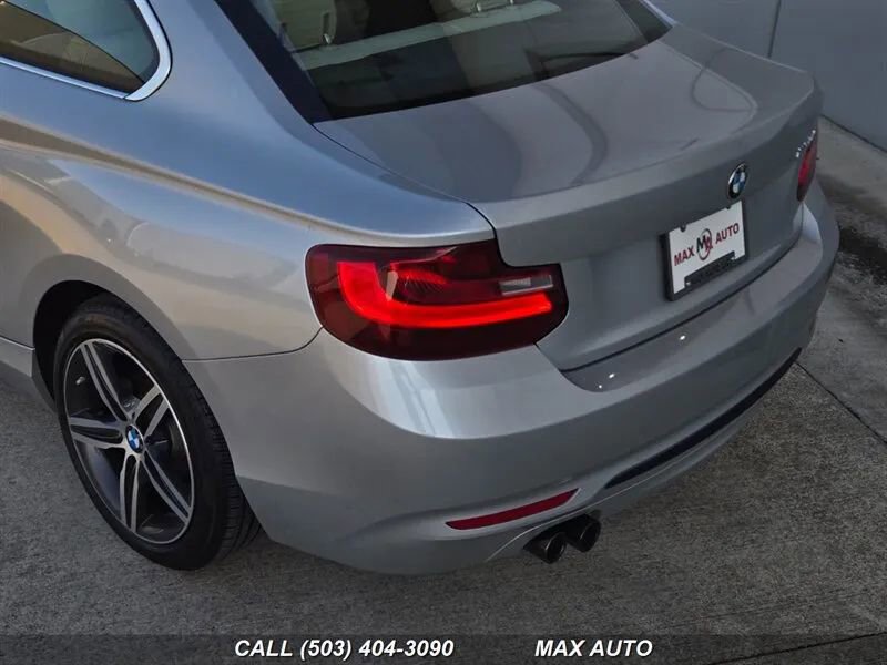 Used 2017 BMW 230i Coupe image 32