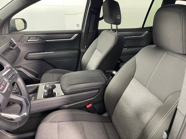 Used 2025 GMC Acadia Elevation image 8