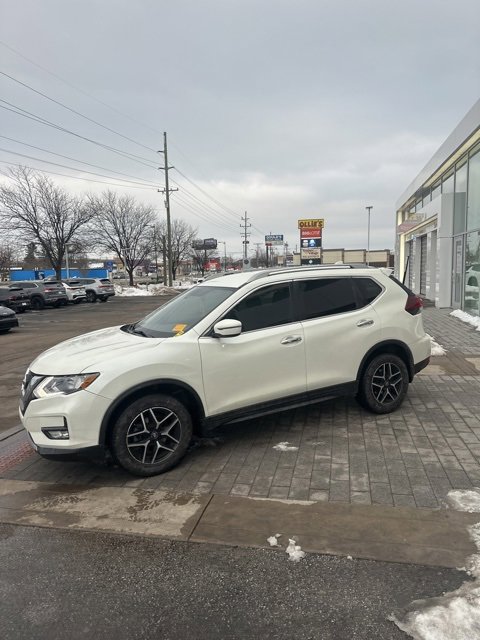 Used 2019 Nissan Rogue SV image 14