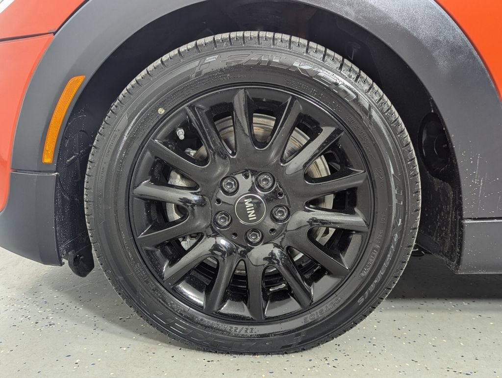 Used 2019 MINI Cooper 4-Door Hardtop FWD image 9