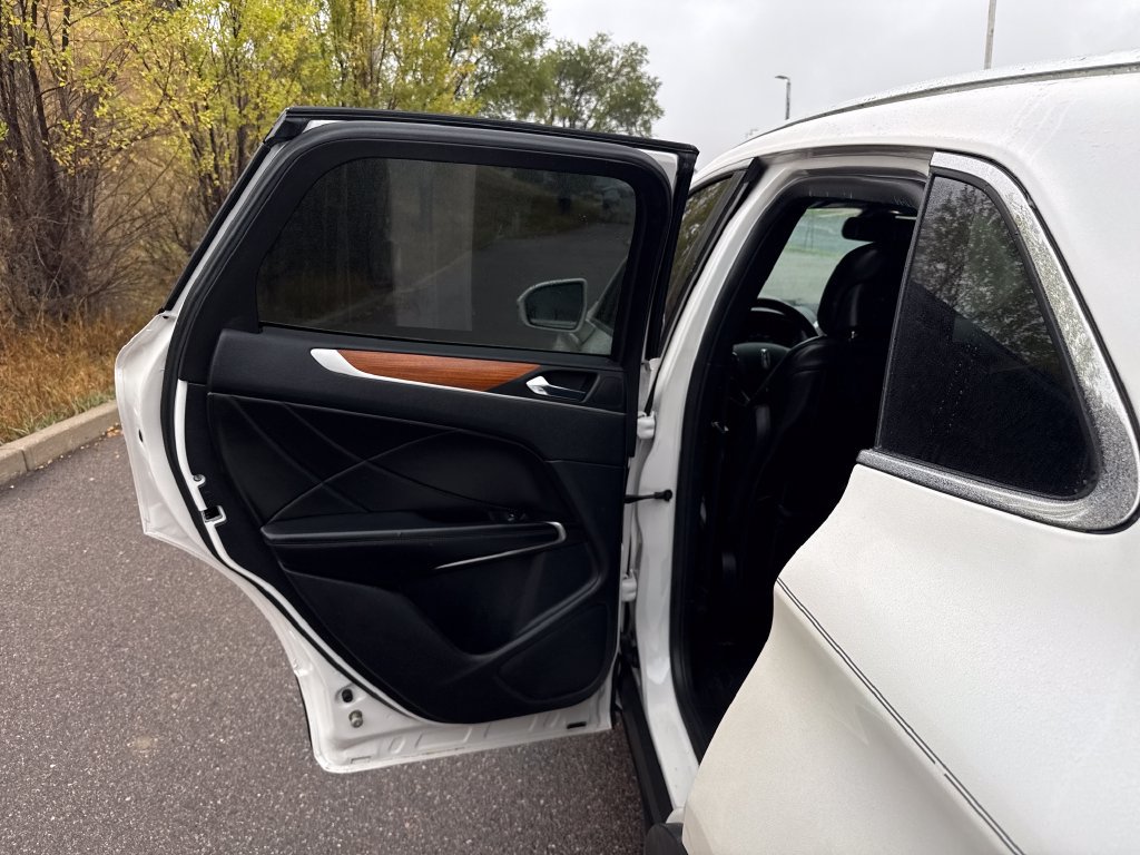 Used 2019 Lincoln MKC Reserve AWD/4WD image 18