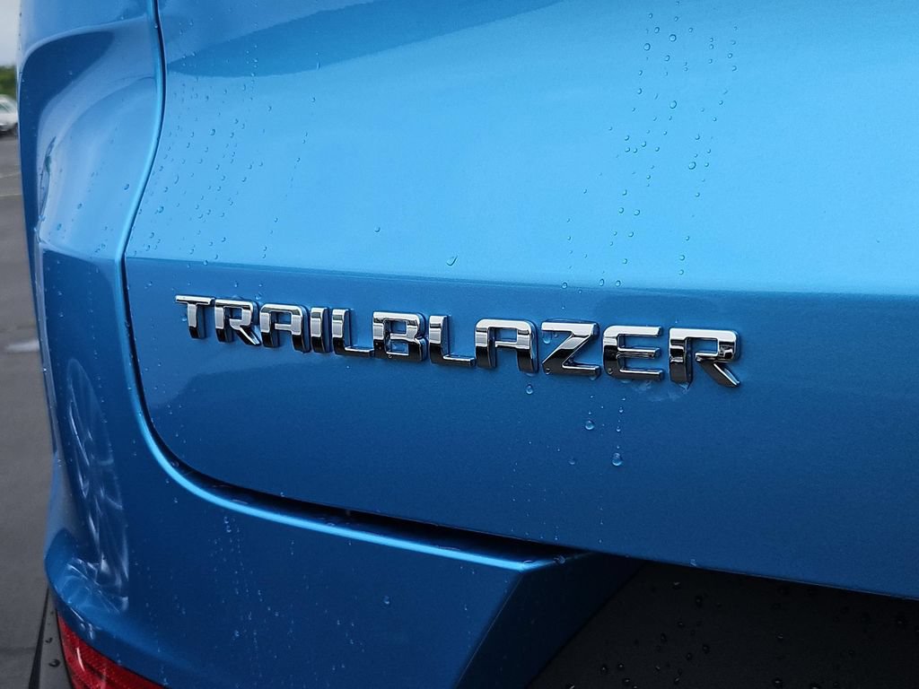 New 2026 Chevrolet TrailBlazer LT w/ LT Cold Weather Package FWD image 26