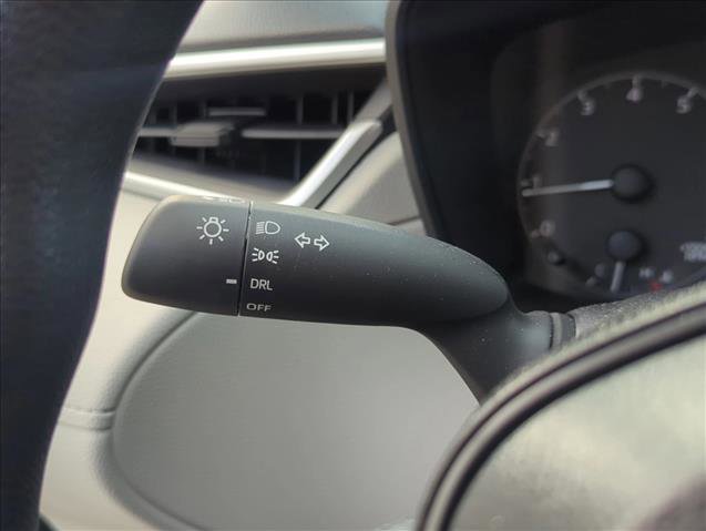 Used 2025 Toyota Corolla Cross L image 13