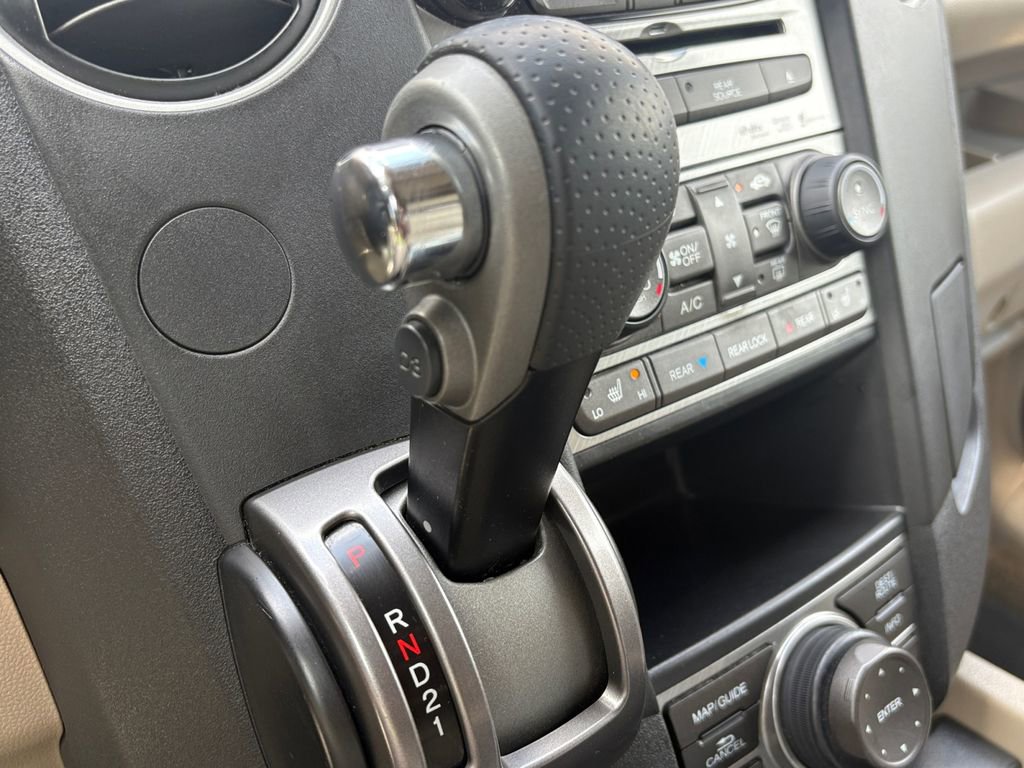 Used 2015 Honda Pilot Touring image 23