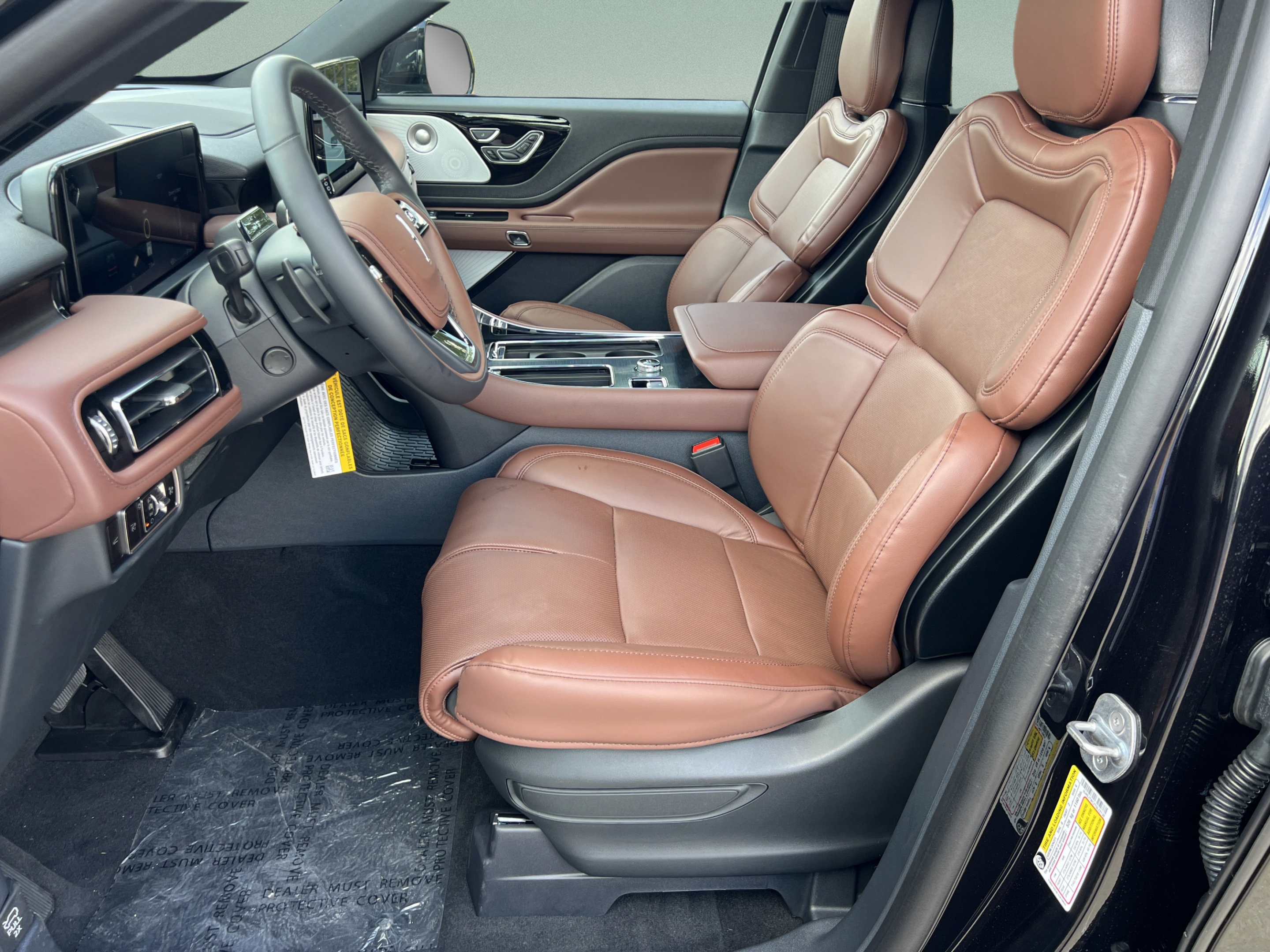 New 2026 Lincoln Aviator Reserve w/ Luxury Package RWD image 9