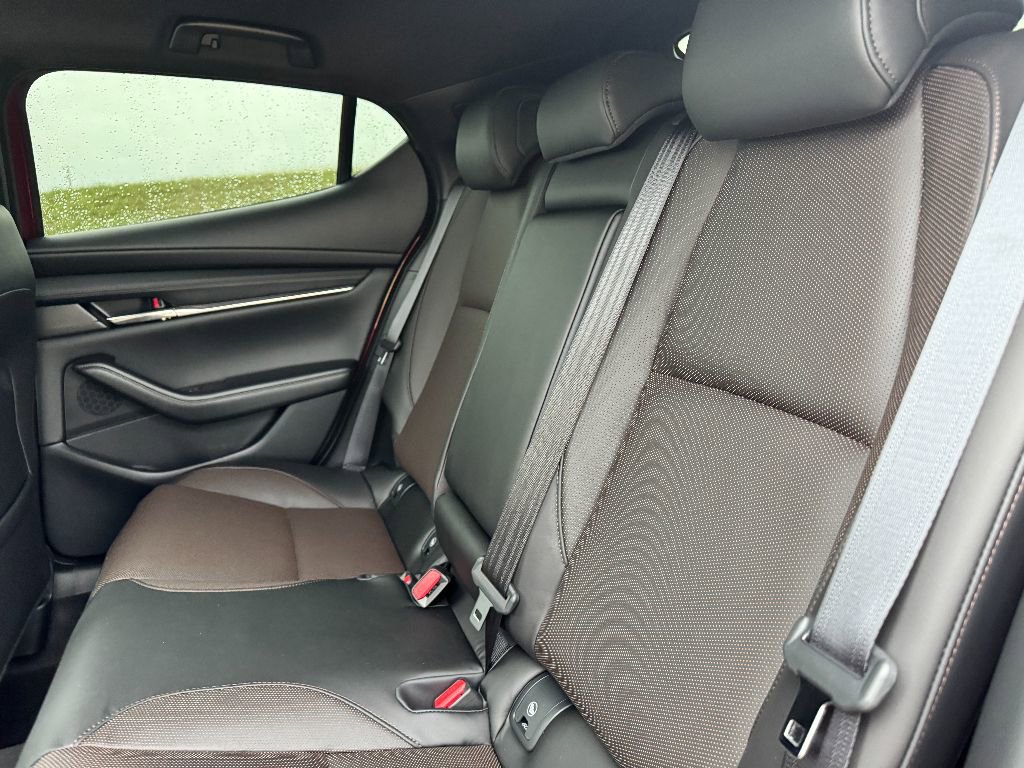 New 2026 MAZDA MAZDA3 Hatchback w/Premium Plus Pkg image 15