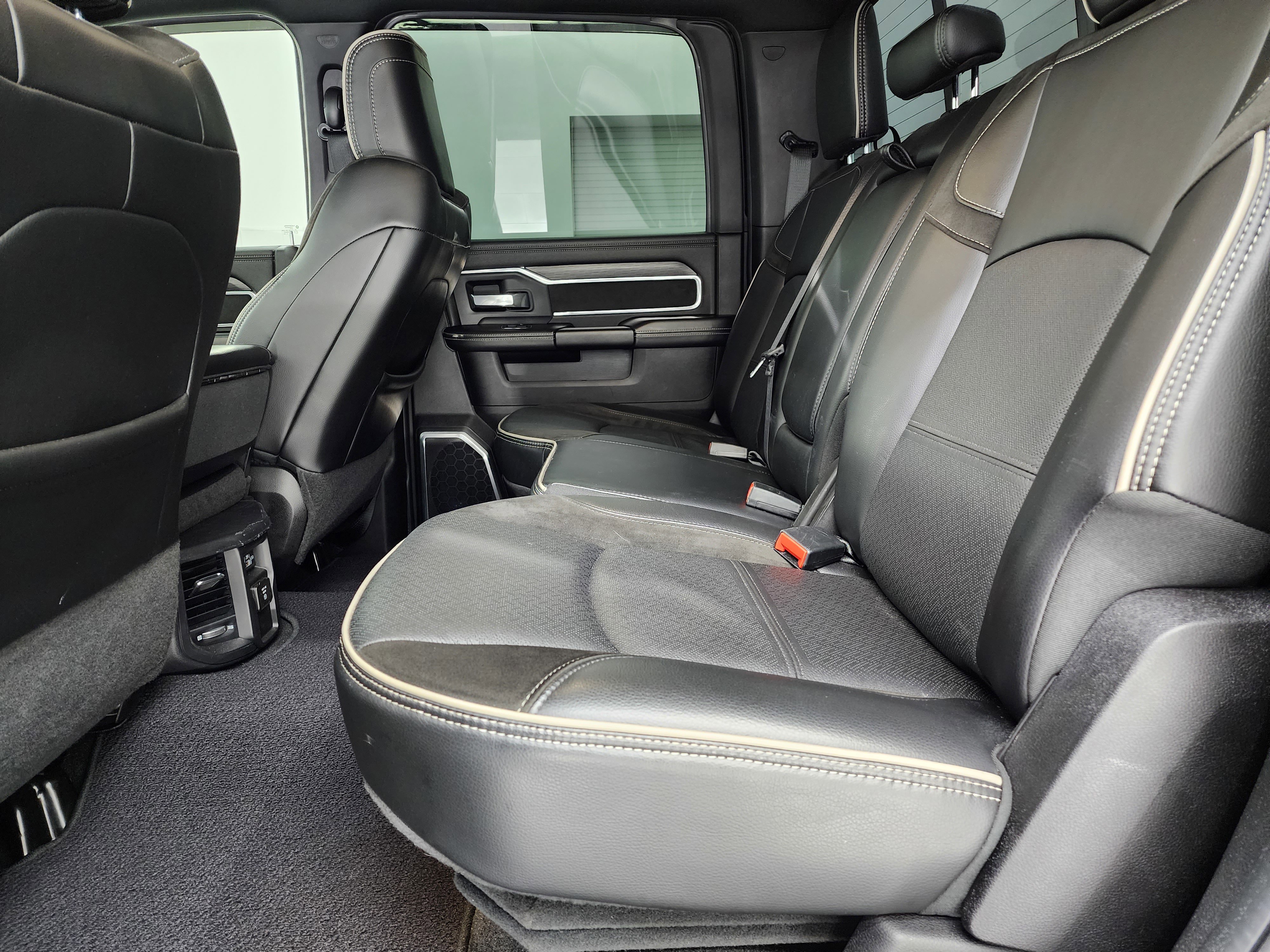 Used 2023 RAM 3500 Laramie image 9