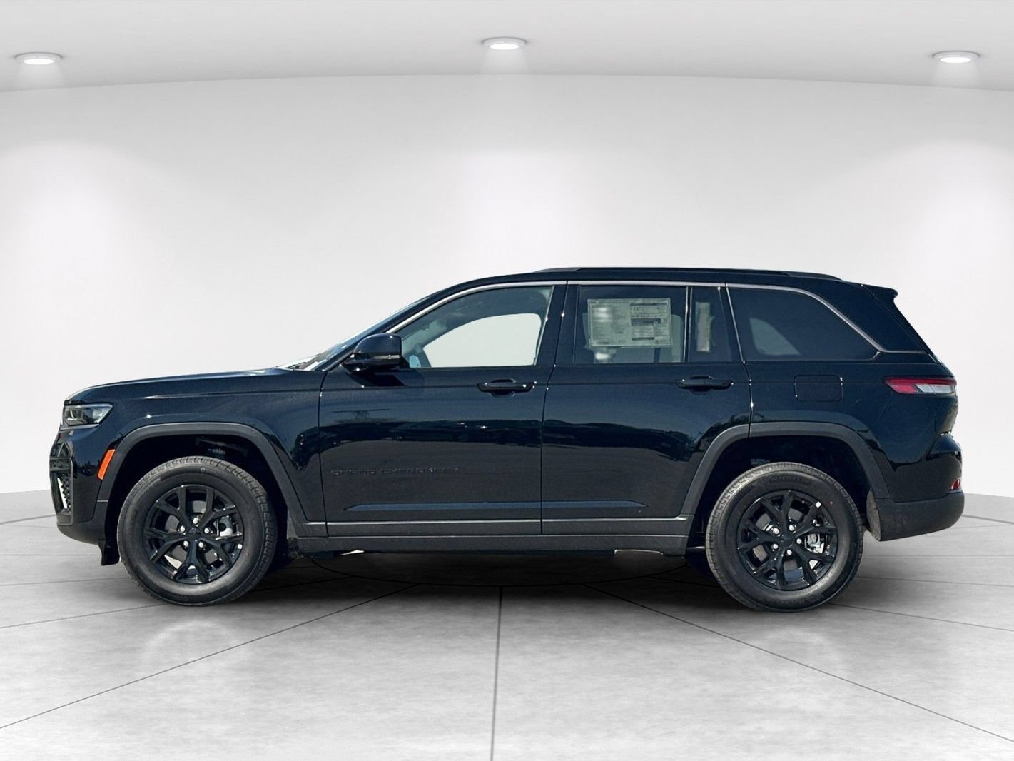 New 2026 Jeep Grand Cherokee Altitude AWD/4WD image 4