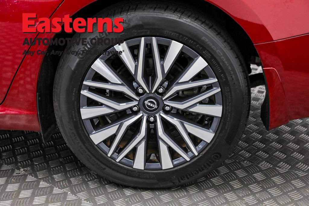 Used 2023 Nissan Altima 2.5 SV w/ SV Premium Package FWD image 32