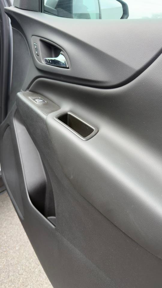 Used 2023 Chevrolet Equinox LT w/ Driver Convenience Package image 44