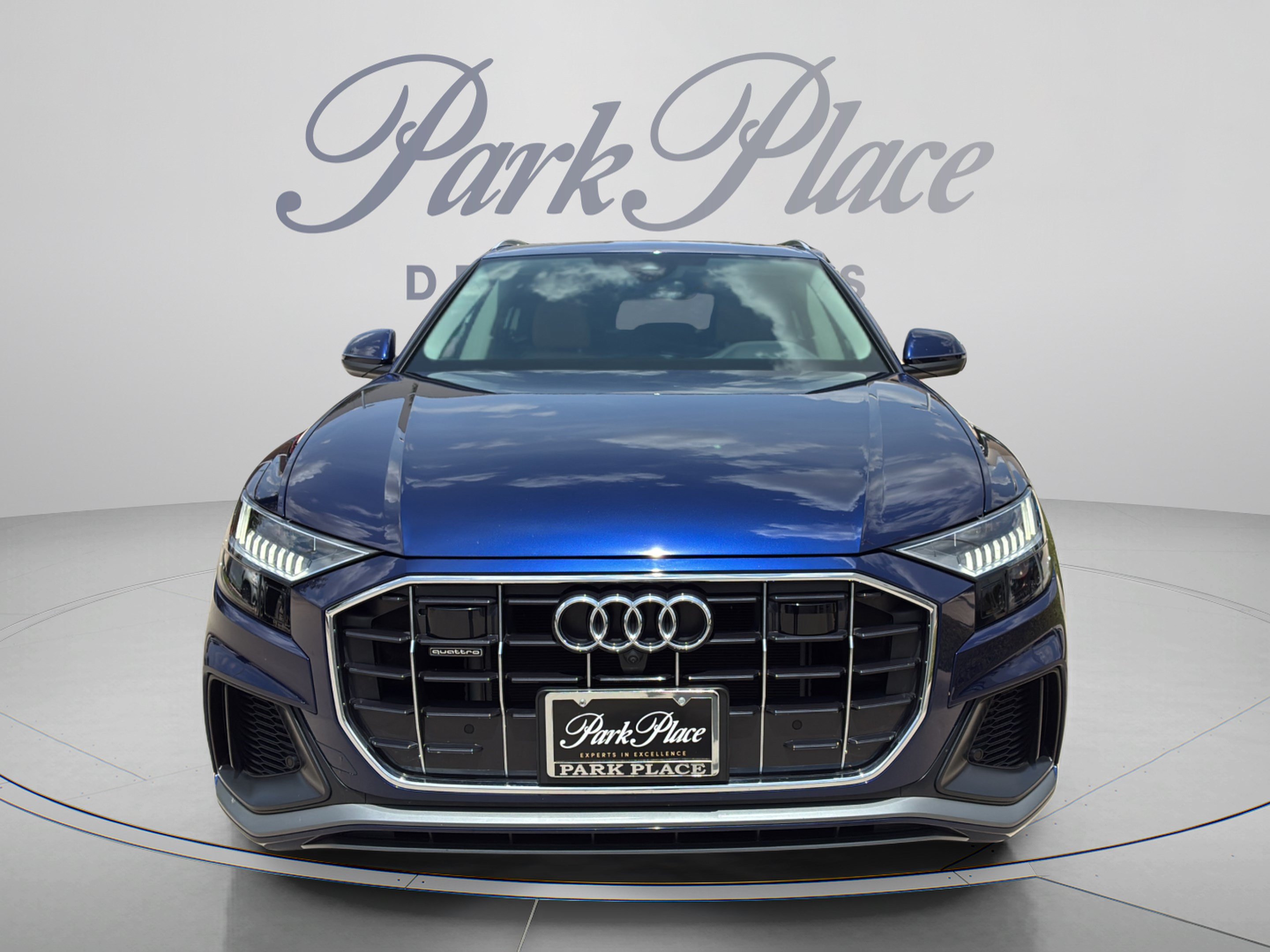 Used 2023 Audi Q8 Premium Plus AWD/4WD image 9