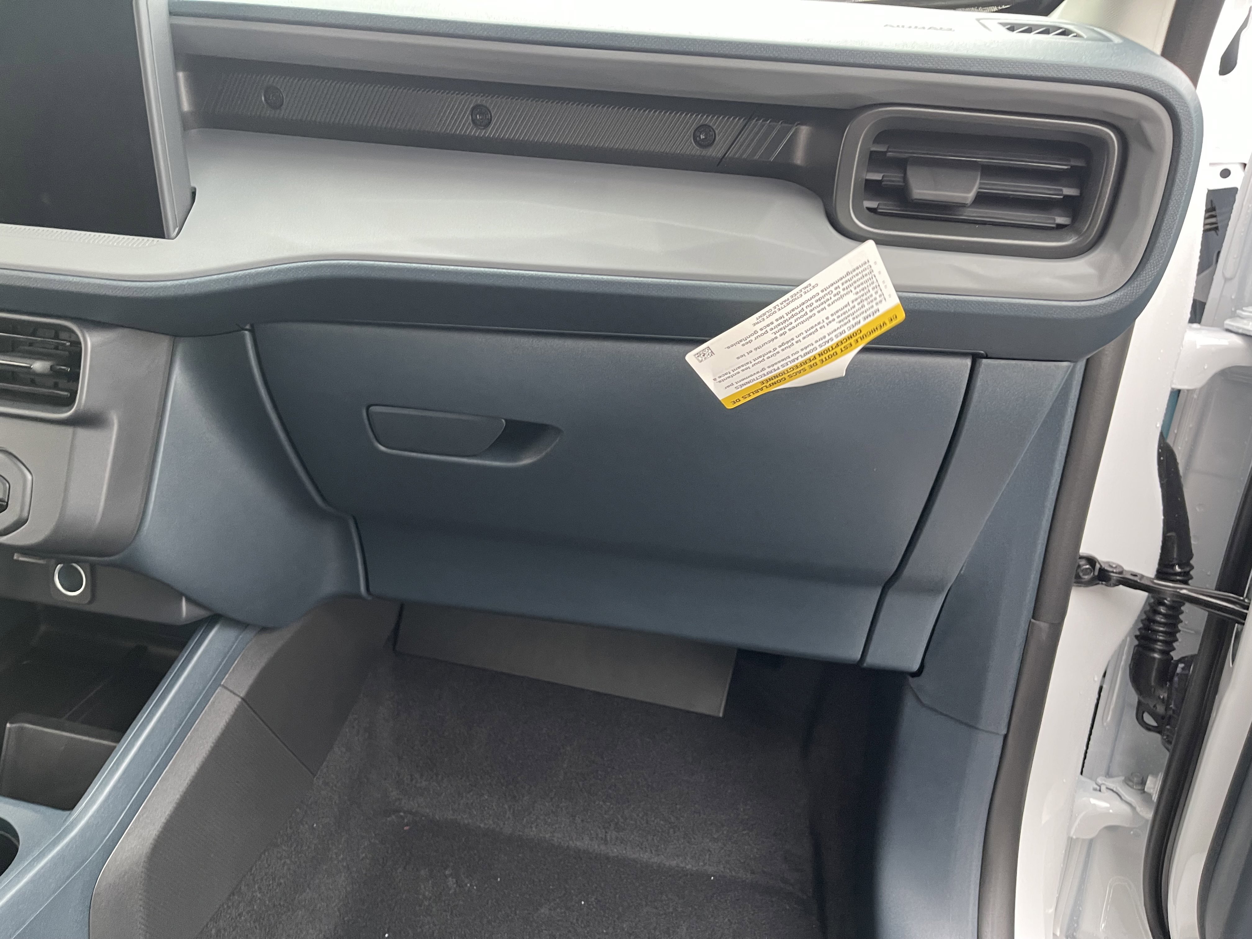 New 2025 Ford Maverick XL image 27