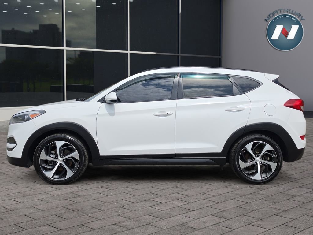 Used 2017 Hyundai Tucson Value w/ Cargo Package image 2