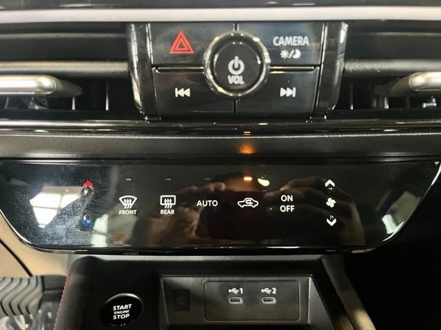 Used 2025 Nissan Kicks SR FWD image 15