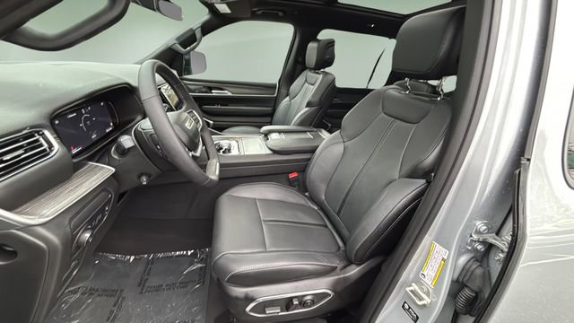 Used 2024 Jeep Wagoneer Series II w/ Premium Group I image 18