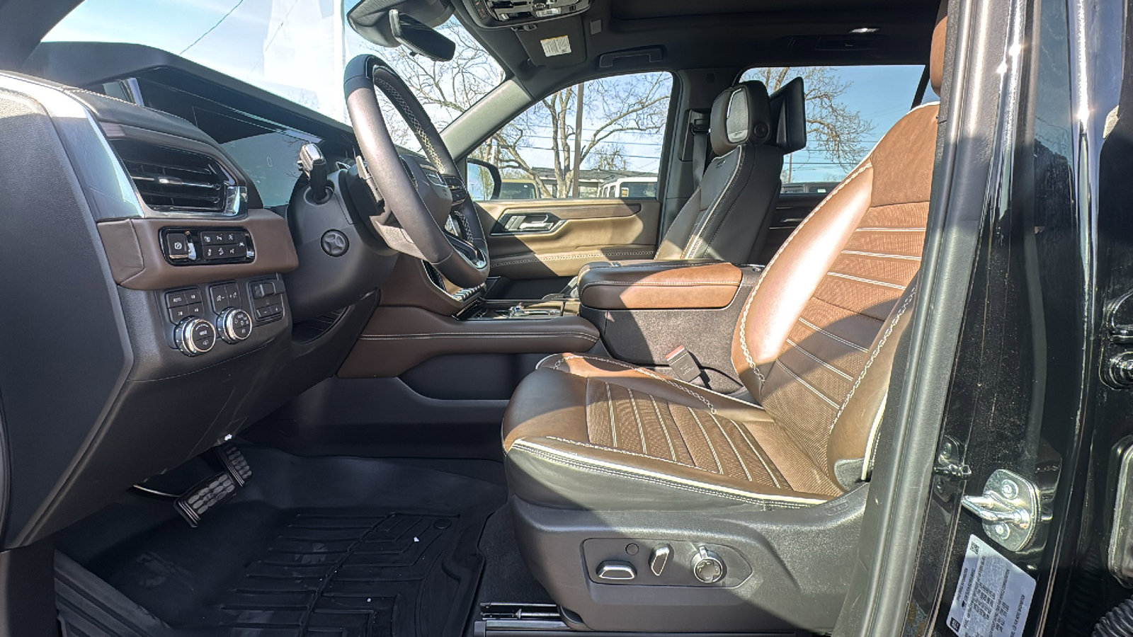 Used 2026 GMC Yukon XL Denali Ultimate image 9