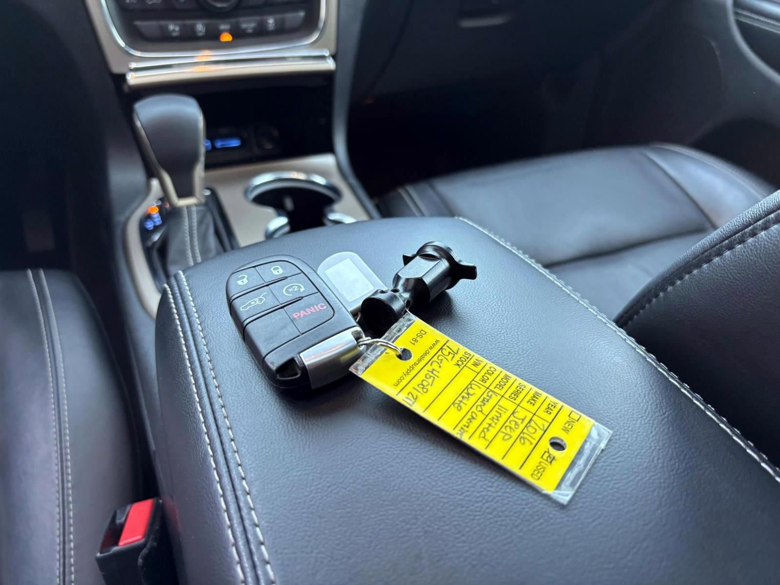 Used 2016 Jeep Grand Cherokee Limited AWD/4WD image 33