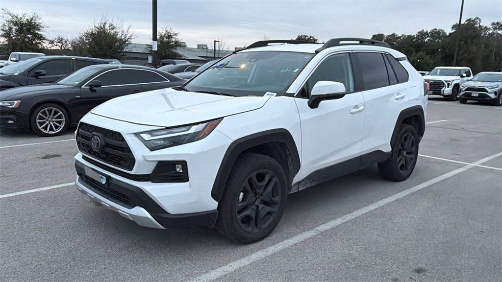 Used 2024 Toyota RAV4 Adventure image 15