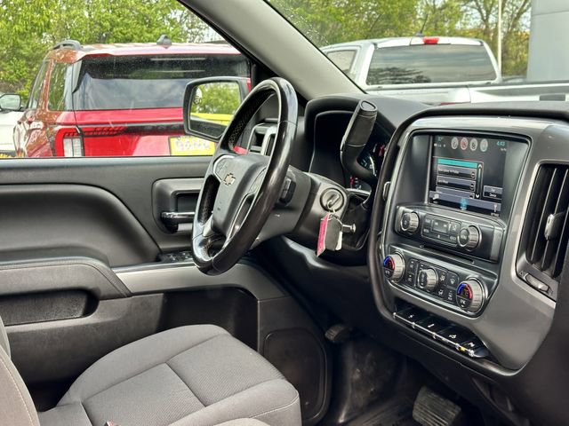Used 2018 Chevrolet Silverado 1500 LT w/ All Star Edition AWD/4WD image 32