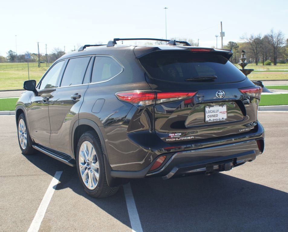 Used 2022 Toyota Highlander Limited AWD/4WD image 18