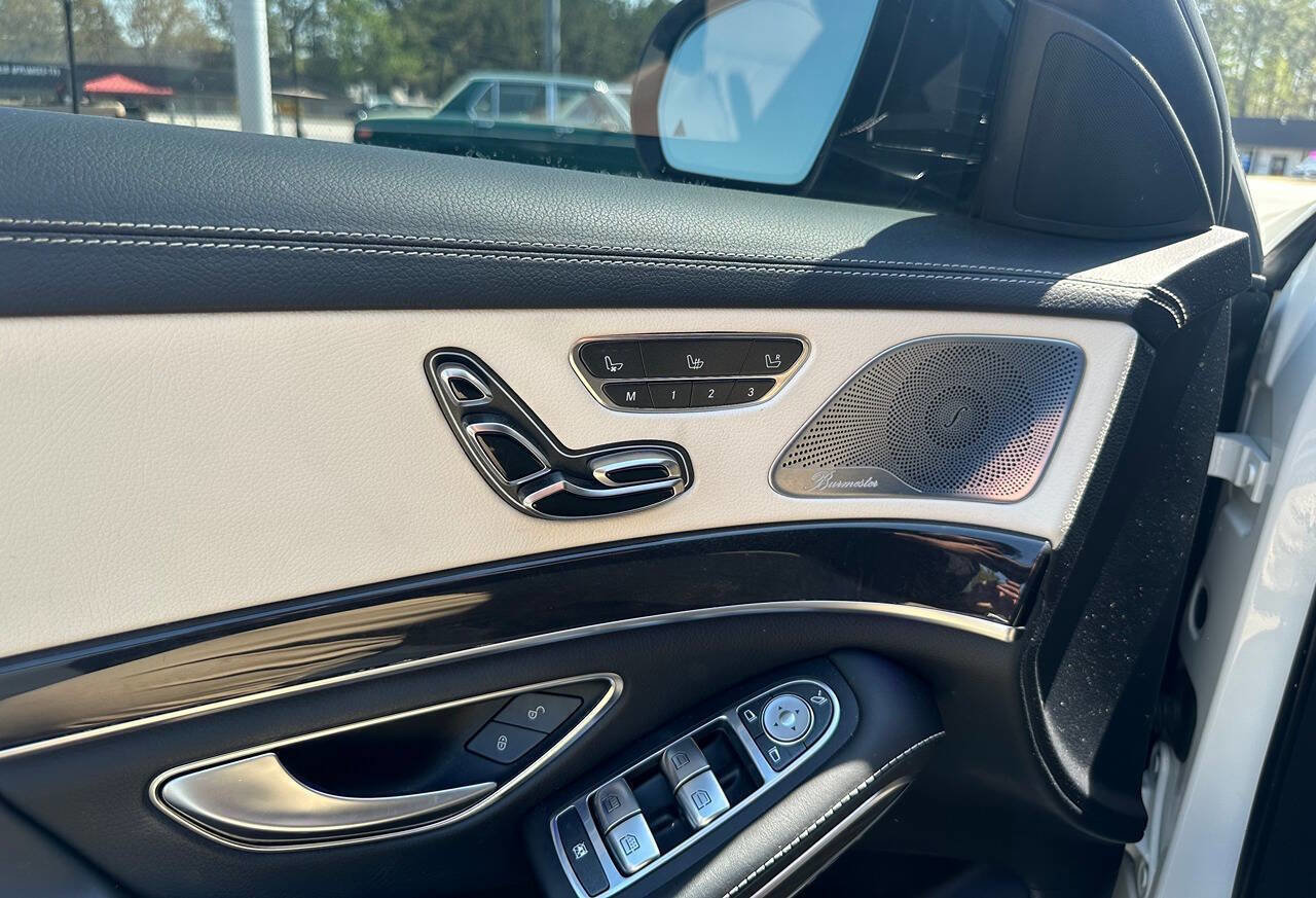 Used 2020 Mercedes-Benz S 450 Sedan w/ AMG Line Exterior image 28