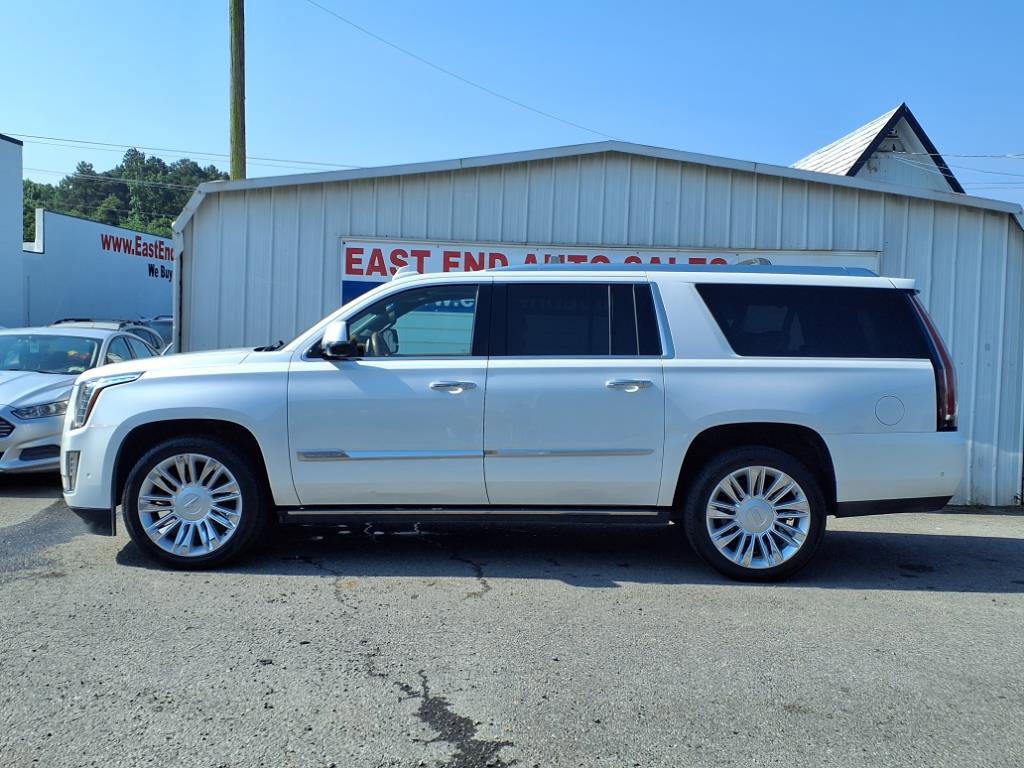 Used 2017 Cadillac Escalade ESV Platinum image 2