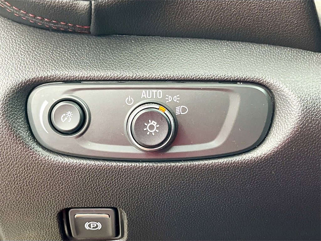 Used 2024 Chevrolet Blazer RS w/ Enhanced Convenience Package image 10