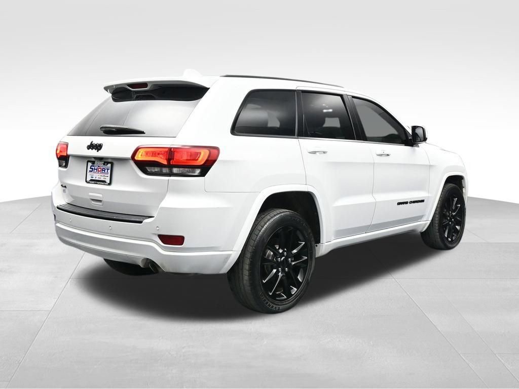 Used 2018 Jeep Grand Cherokee Altitude AWD/4WD image 5
