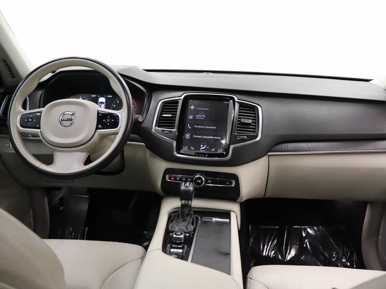 Used 2020 Volvo XC90 T6 Momentum w/ Protection Package Premier AWD/4WD image 13