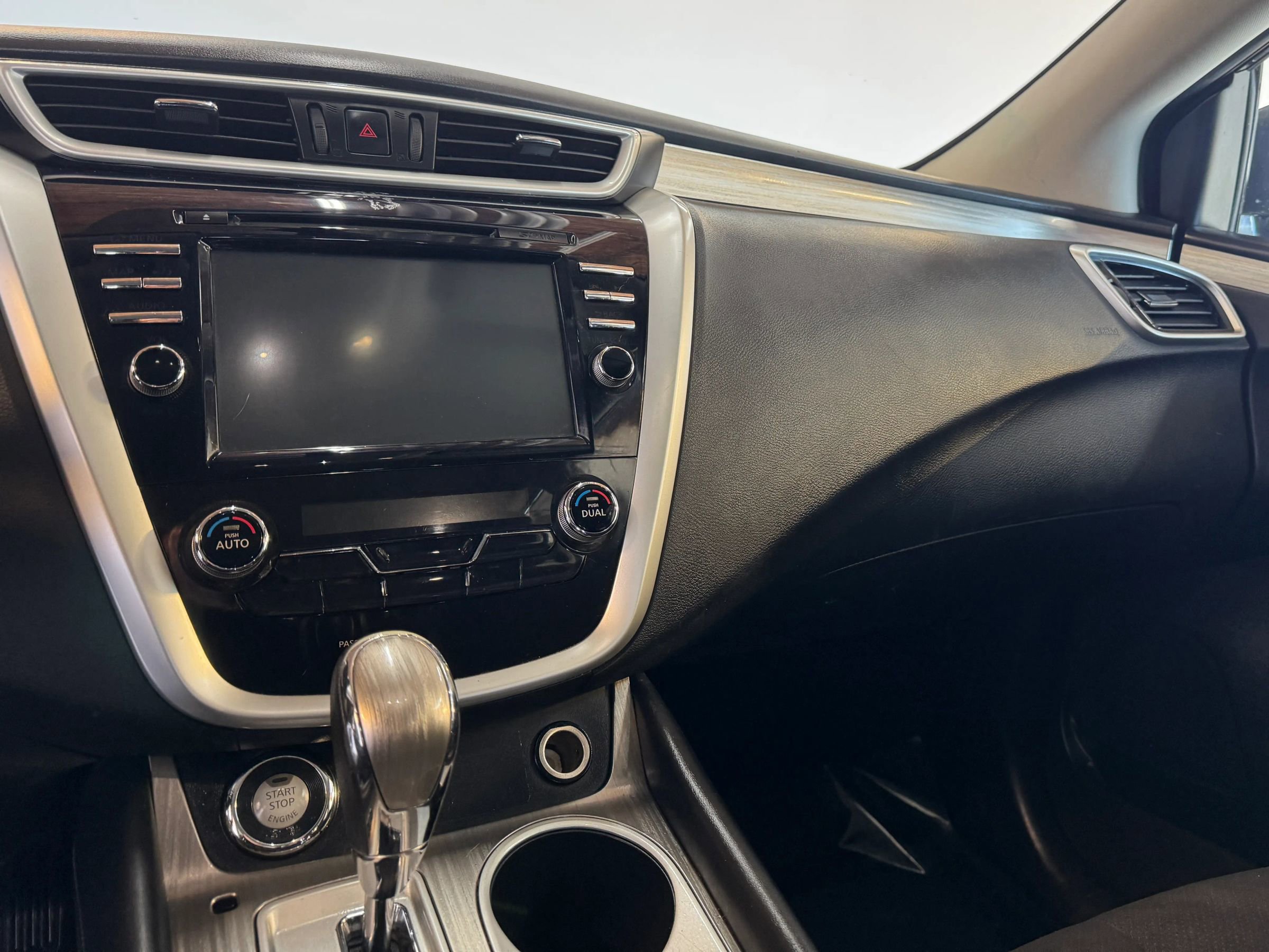 Used 2016 Nissan Murano SV image 18