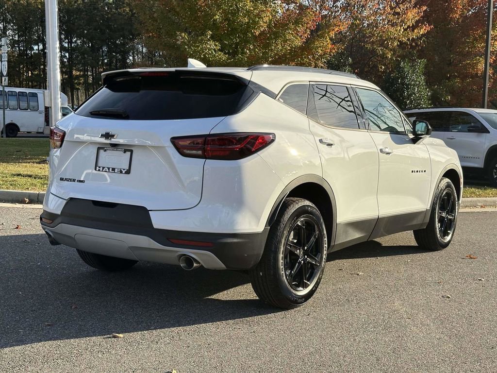 New 2025 Chevrolet Blazer LT w/ Midnight/Sport Edition AWD/4WD image 20