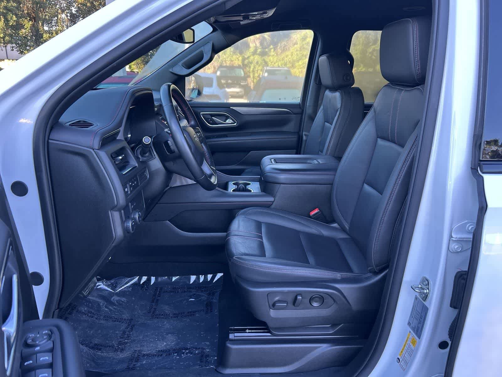 Used 2024 Chevrolet Suburban RST RWD image 11