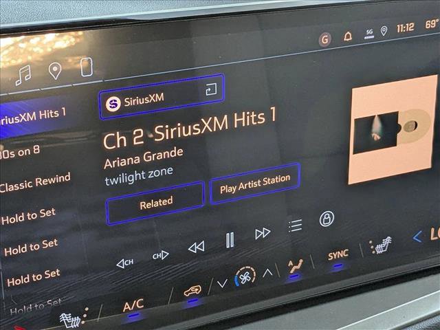 New 2026 Chevrolet Traverse LT w/ Midnight/Sport Edition image 13