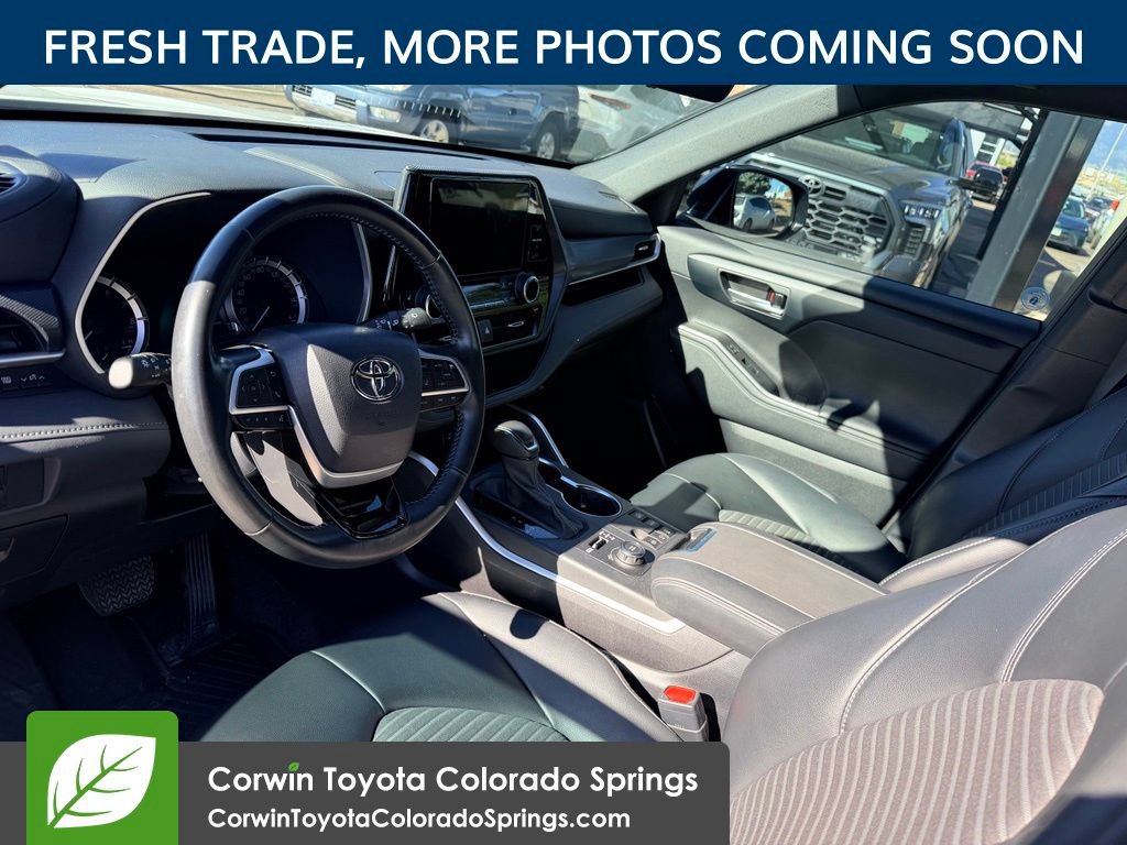 Used 2023 Toyota Highlander XSE AWD/4WD image 12