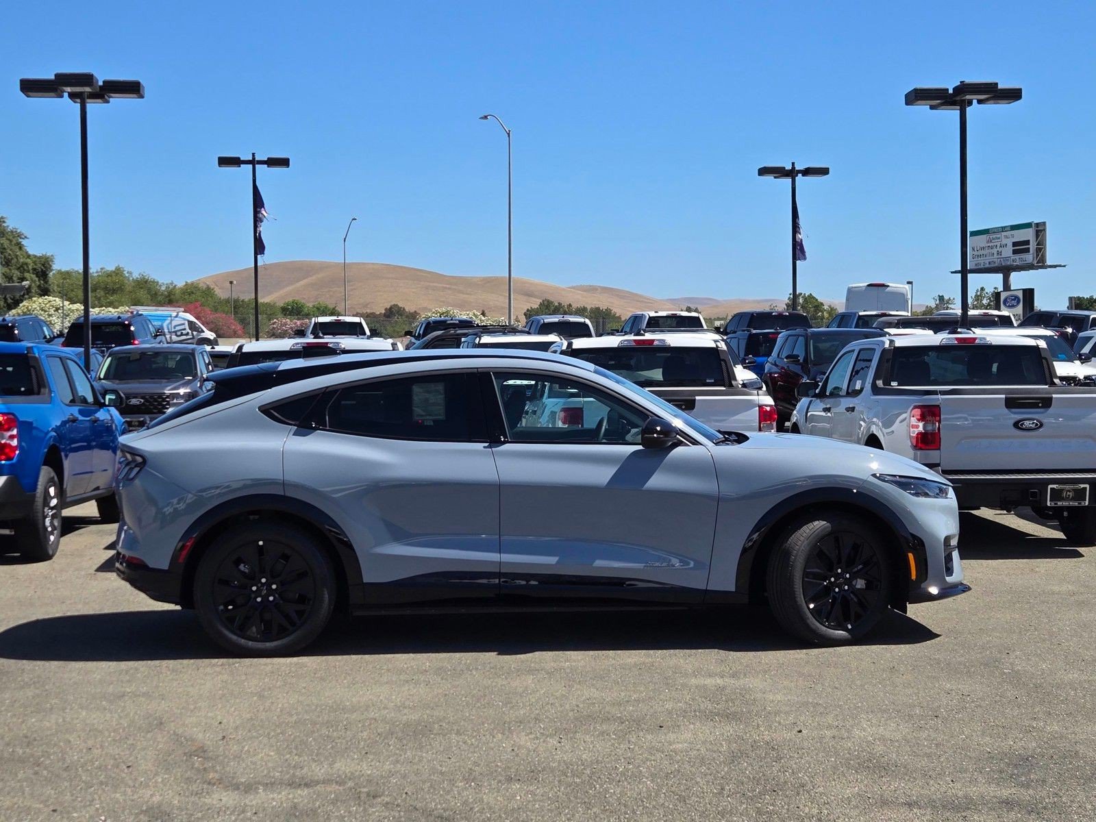 New 2026 Ford Mustang Mach-E Premium w/ Sport Appearance Package RWD image 4
