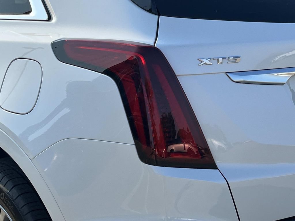 Used 2021 Cadillac XT5 Premium Luxury w/ Platinum Package FWD image 10