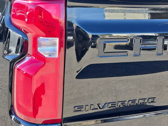 Used 2024 Chevrolet Silverado 1500 LT Trail Boss w/ Convenience Package II AWD/4WD image 10