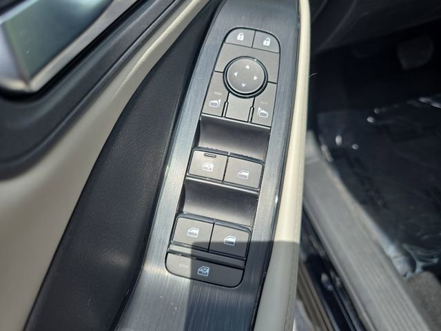 Used 2024 Nissan Rogue SV image 14