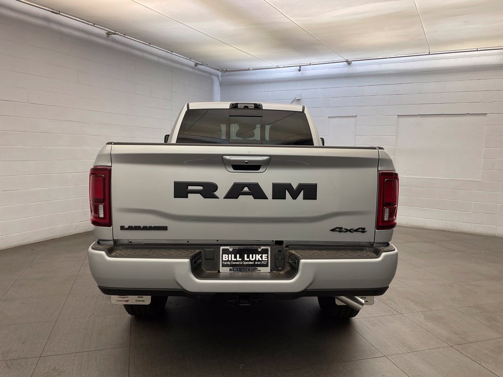 New 2026 RAM 2500 Laramie w/ Night Edition AWD/4WD image 4
