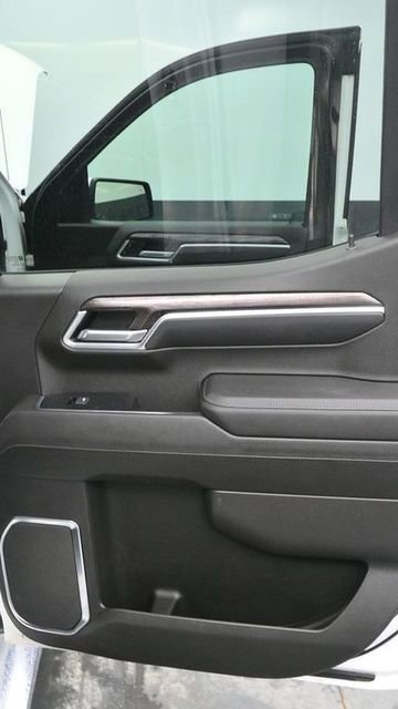 Used 2023 Chevrolet Silverado 1500 LTZ image 10
