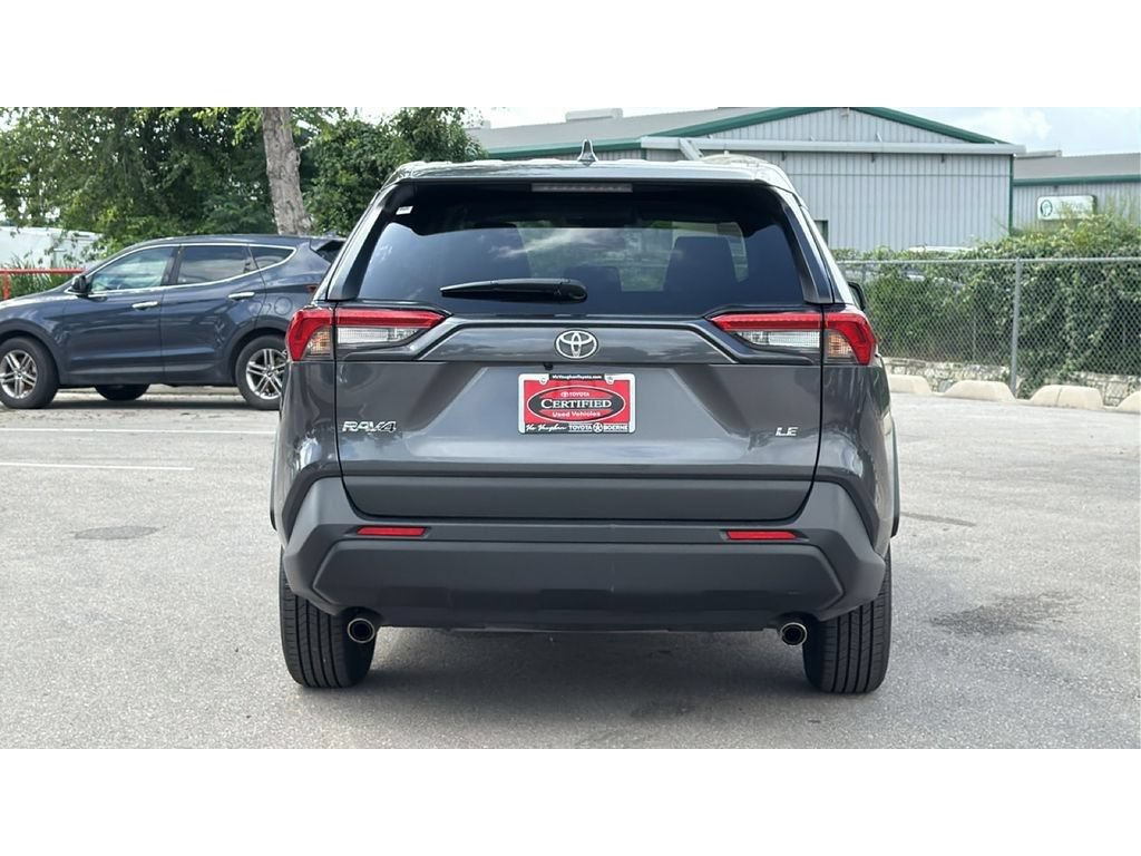 Used 2024 Toyota RAV4 LE FWD image 5