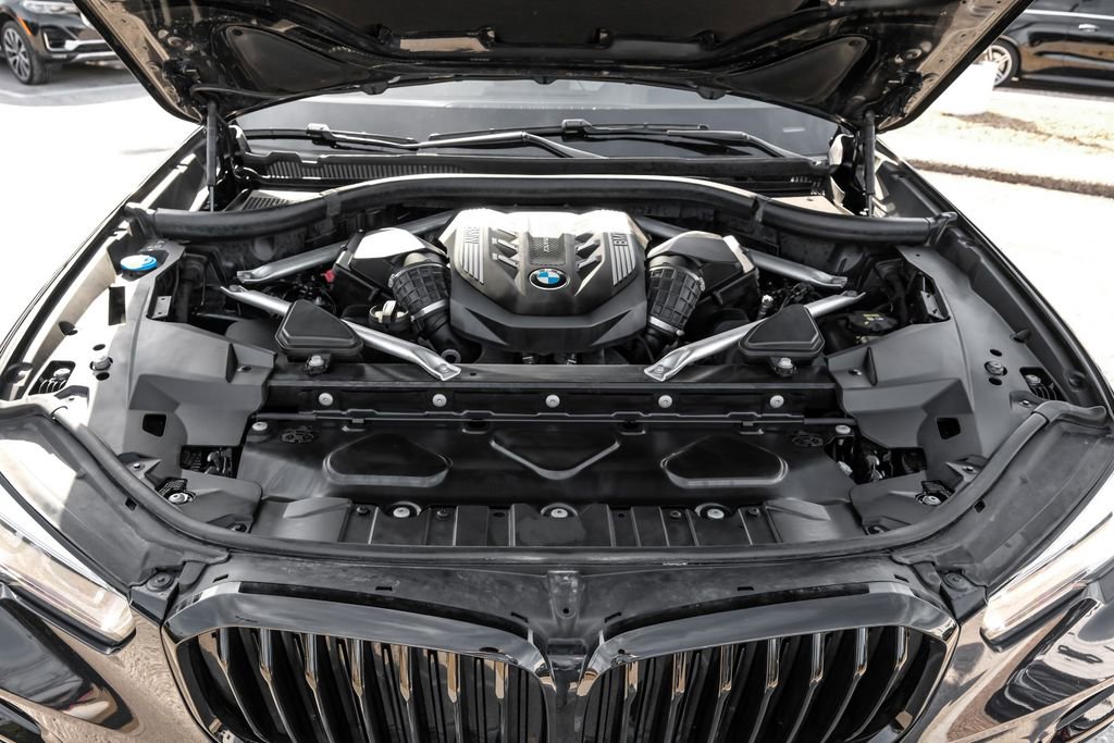 Used 2022 BMW X5 M50i w/ Executive Package image 59