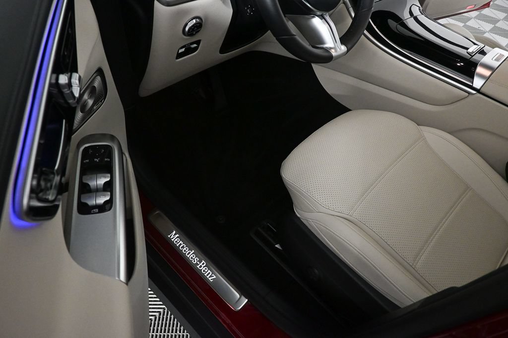Certified 2024 Mercedes-Benz GLC 300 4MATIC image 7
