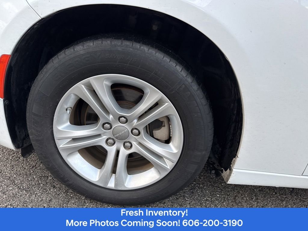 Used 2022 Dodge Charger SXT RWD image 10