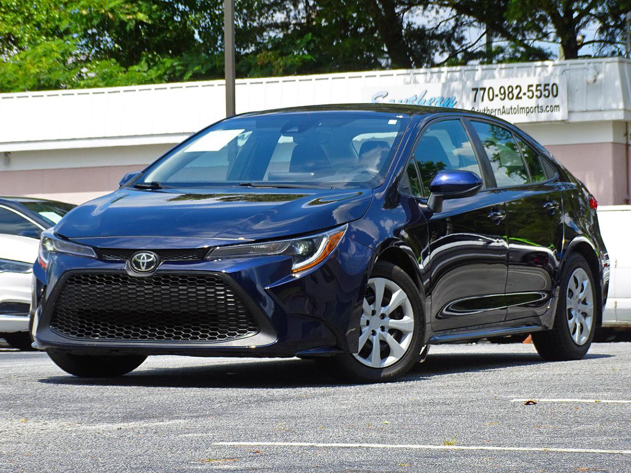 Used 2022 Toyota Corolla LE FWD image 5