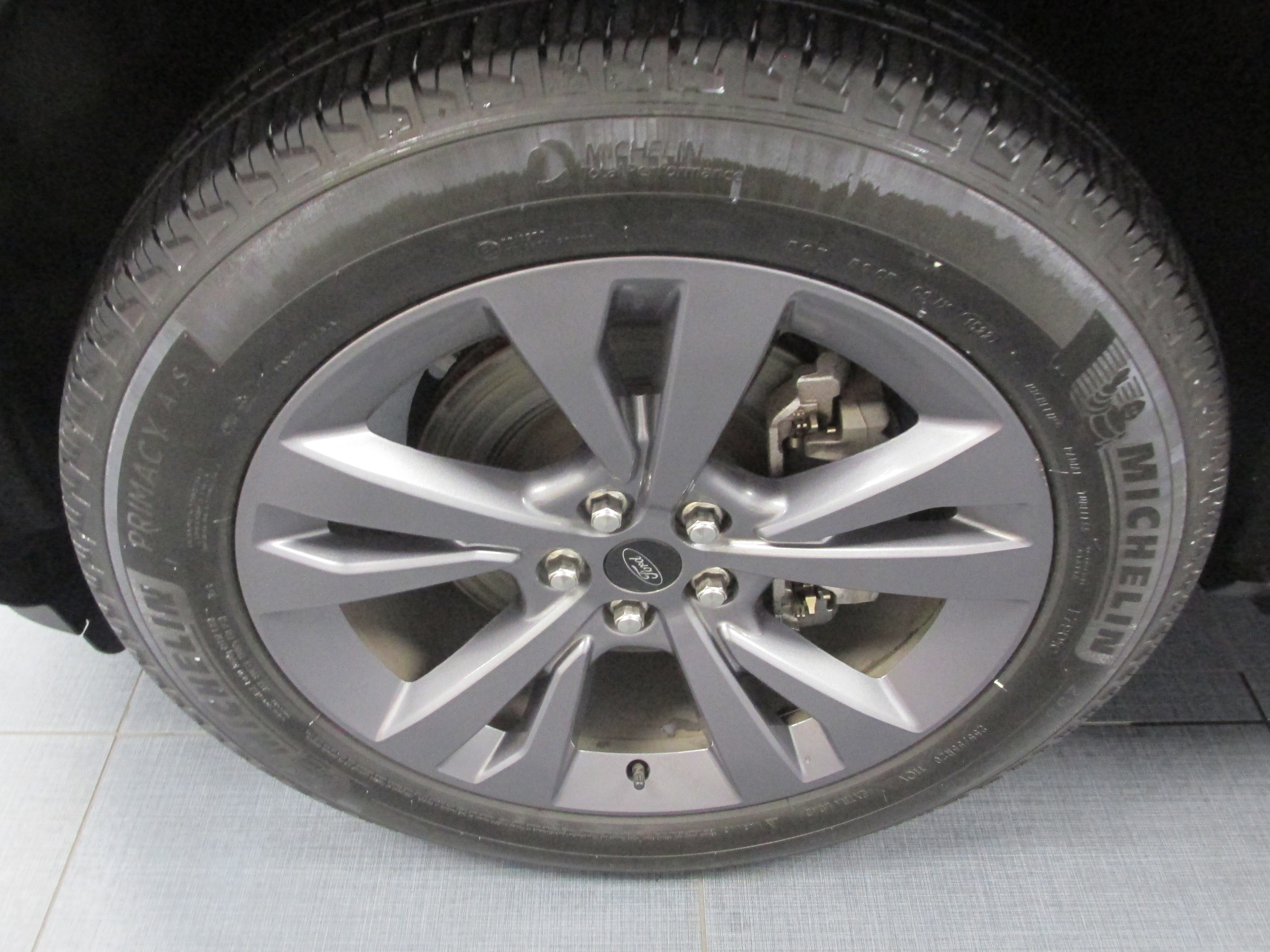 Used 2022 Ford Explorer XLT w/ Equipment Group 202A image 14